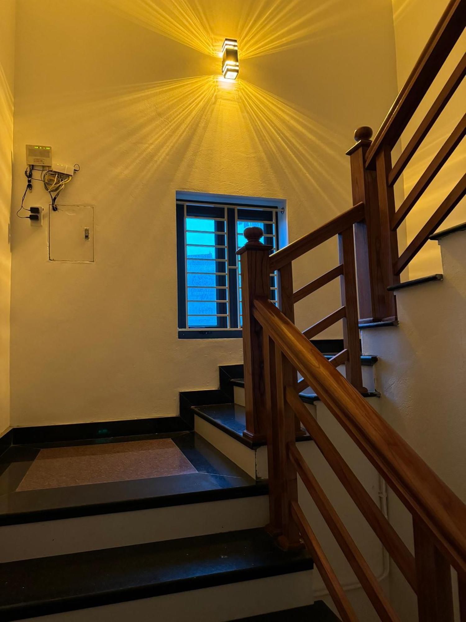 Hotel Minh Thang Nho Quan المظهر الخارجي الصورة
